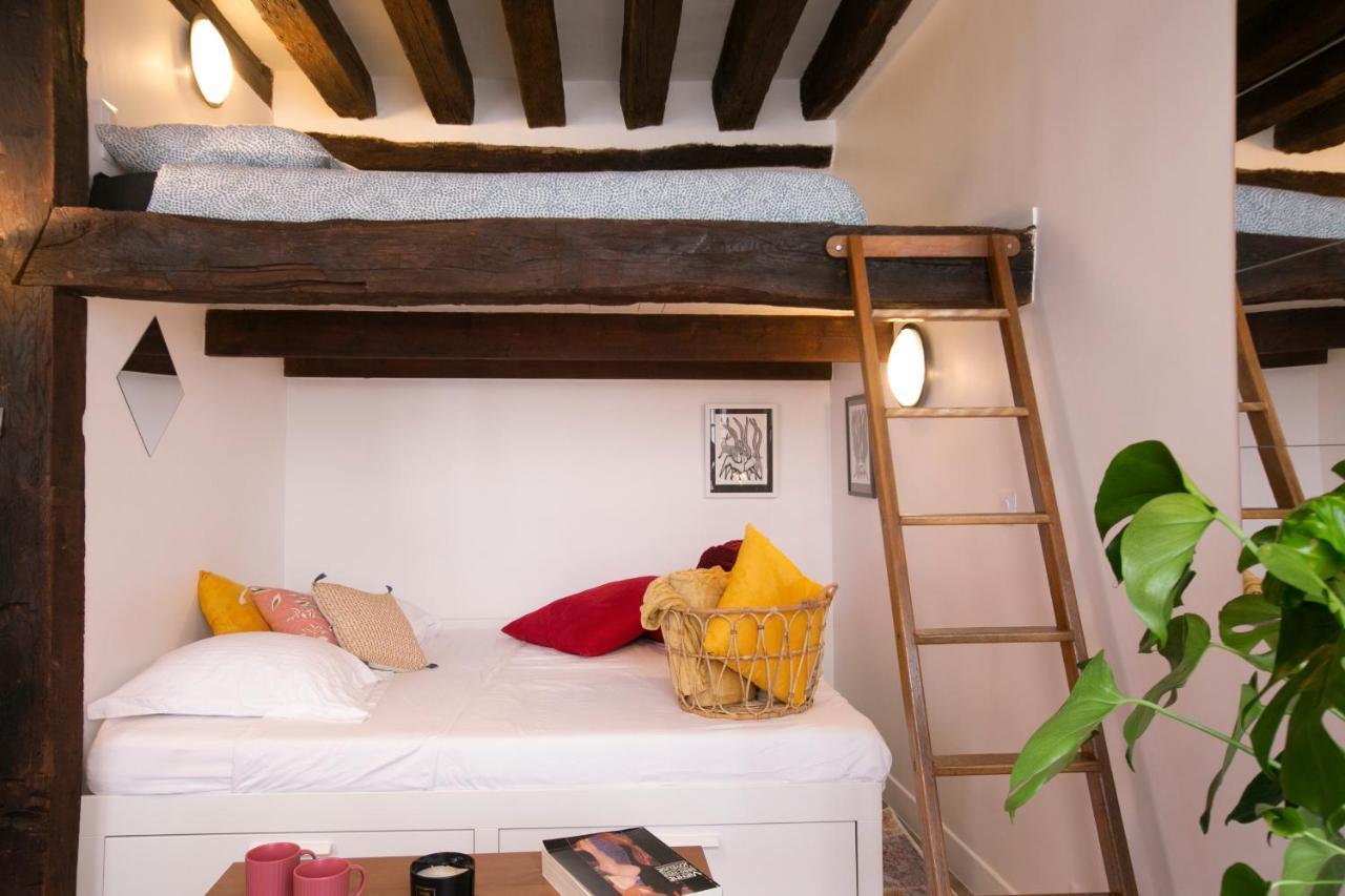 Authentic Apartment In Center Of Parisian Marais Екстериор снимка