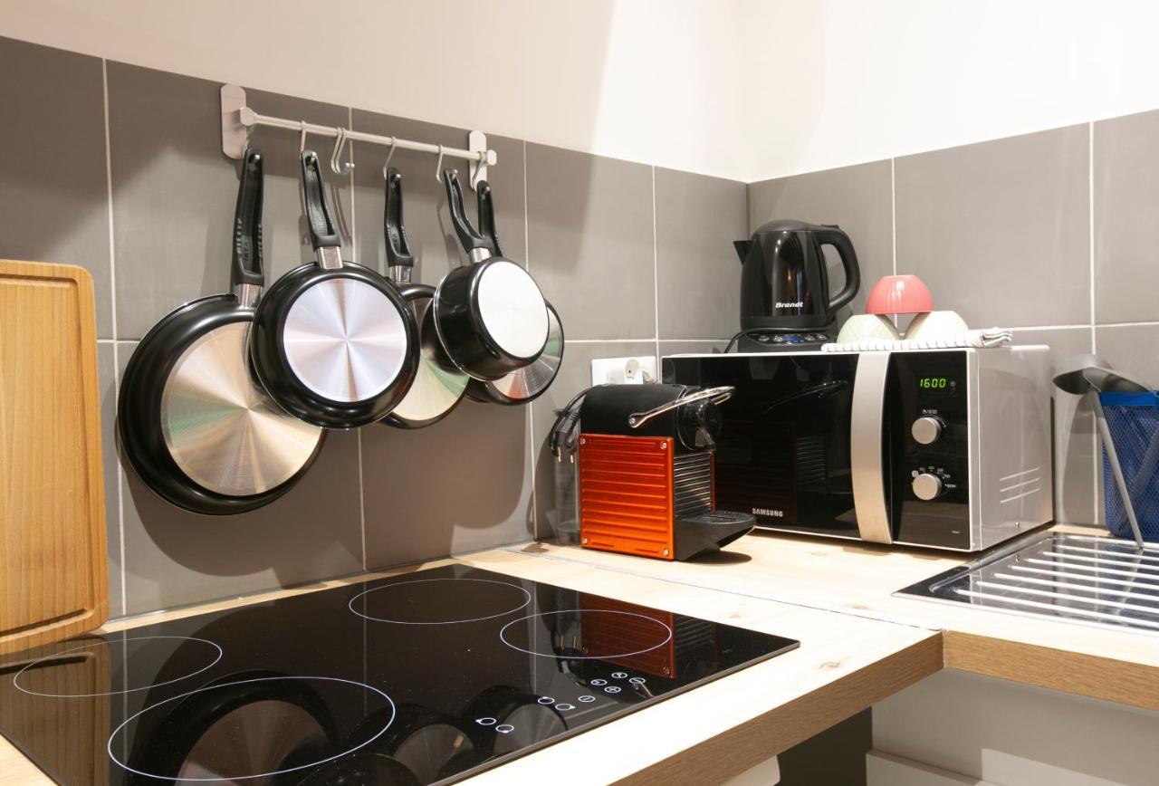 Authentic Apartment In Center Of Parisian Marais Екстериор снимка